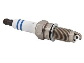 Candela di accensione. Porsche 955 Cayenne V6 3.2L 2003-06 - 95517021990 - A1514156